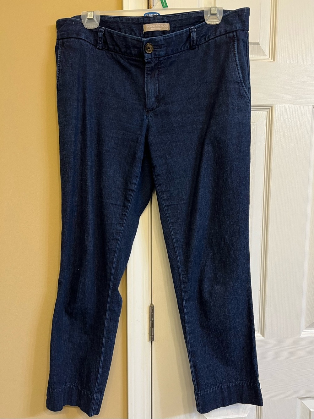 Banana Republic Dark Indigo Straight-Leg  Capris, lightweight jean material, S 8